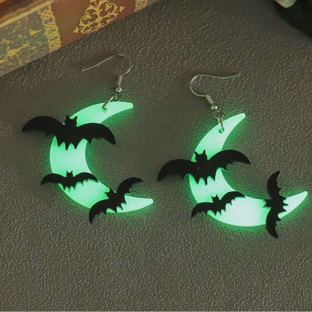 Halloween Glow in Dark Bat Earrings New in package